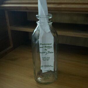 GLASS MILK BOTTLE from HEWITT'S DAIRY in HAGERSVILLE, ONTARIO